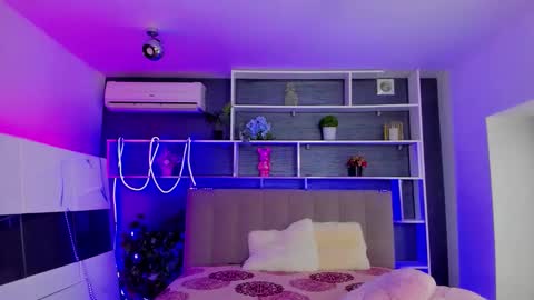 Snapshot of stephierousee chatting on 2, 2, 2026 Stephie online show from 2, 2, 2026