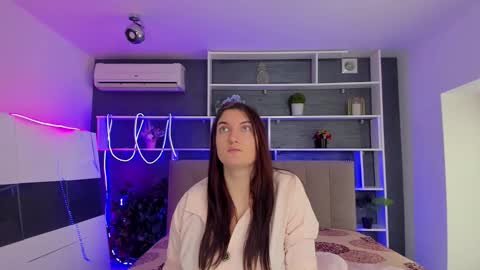 Snapshot of stephierousee chatting on 9, 2, 2026 Stephie online show from 9, 2, 2026