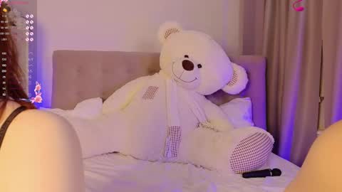 stesha_gold online show from 28, 2, 2025