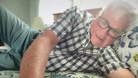 Snapshot of steve988279 chatting on 1, 7, 2026 Steve online show from 1, 7, 2026