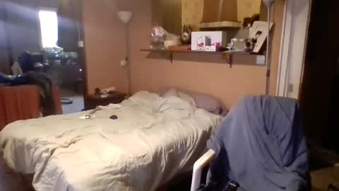 Snapshot of stevefromfrance chatting on 17, 12, 2024 stevefromfrance online show from 17, 12, 2024