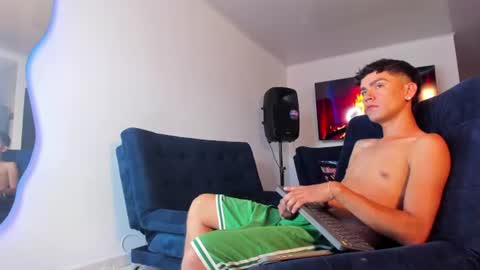 Snapshot of steven_baby69 chatting on 1, 7, 2026 STEVENN online show from 1, 7, 2026