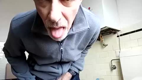 stevenx1974 online show from 13, 12, 2024