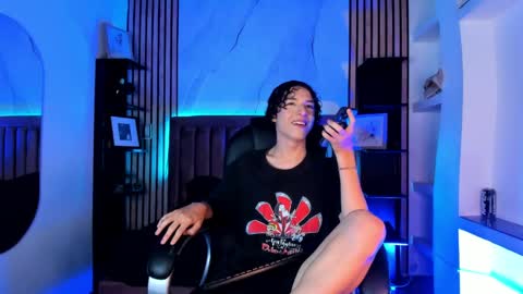 Snapshot of sthepanodimonaco chatting on 10, 6, 2026 Sthepano online show from 10, 6, 2026