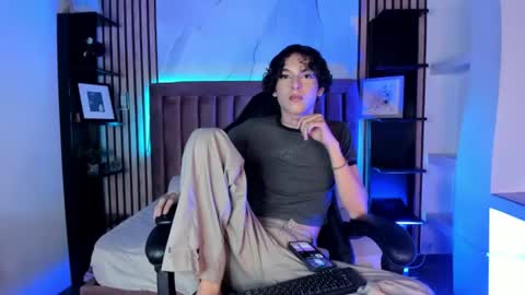 Snapshot of sthepanodimonaco chatting on 12, 6, 2026 Sthepano online show from 12, 6, 2026