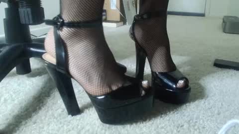 StilettoDoll online show from 22, 10, 2025