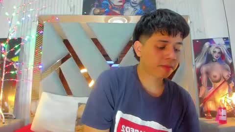 Snapshot of stiven_pooh chatting on 19, 12, 2024 Steven Pooh online show from 19, 12, 2024