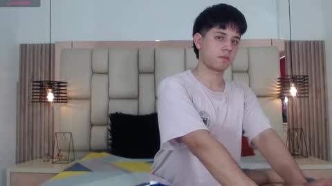 Snapshot of stiven_pooh chatting on 19, 12, 2024 Steven Pooh online show from 19, 12, 2024