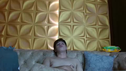 Snapshot of stiven_pooh chatting on 3, 2, 2025 Steven Pooh online show from 3, 2, 2025