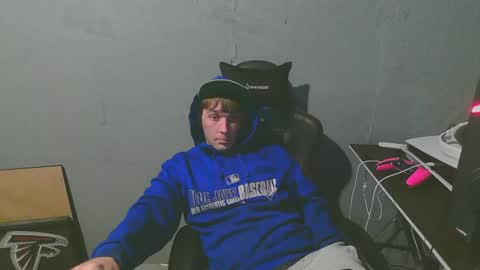 stonedpanda77 online show from 8, 12, 2024