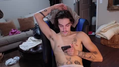 Snapshot of str8whiteboy21 chatting on 15, 9, 2025 str8whiteboy21 online show from 15, 9, 2025