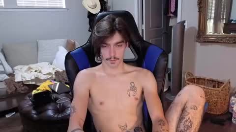 Snapshot of str8whiteboy21 chatting on 22, 9, 2025 str8whiteboy21 online show from 22, 9, 2025