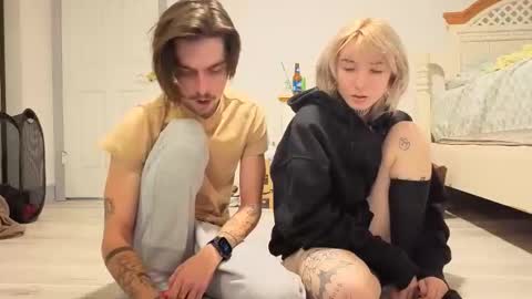 str8whiteboy21 online show from 11, 11, 2025