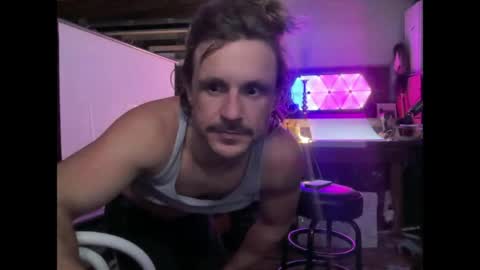Snapshot of straightishd chatting on 25, 4, 2026 Cowboy Zuhly online show from 25, 4, 2026