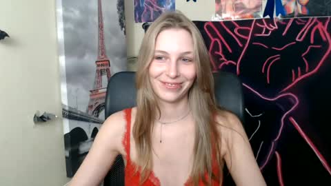 Snapshot of stranger_giirl chatting on 18, 6, 2026 Amalia online show from 18, 6, 2026