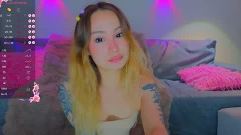 Snapshot of strawberrypie99 chatting on 22, 5, 2026 Tati and Lola online show from 22, 5, 2026