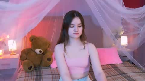 Snapshot of strawbunnybite chatting on 7, 6, 2026 Bunny online show from 7, 6, 2026