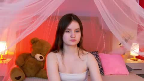 Snapshot of strawbunnybite chatting on 20, 6, 2026 Bunny online show from 20, 6, 2026