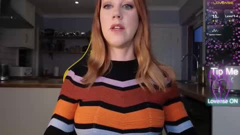 Snapshot of stripmequick chatting on 5, 2, 2026 Amorina online show from 5, 2, 2026