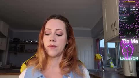 Snapshot of stripmequick chatting on 6, 2, 2026 Amorina online show from 6, 2, 2026