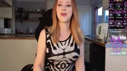 Snapshot of stripmequick chatting on 16, 2, 2026 Amorina online show from 16, 2, 2026