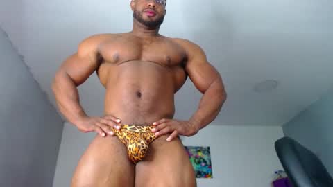 Snapshot of strong_george1 chatting on 13, 12, 2024 strong_george1 online show from 13, 12, 2024