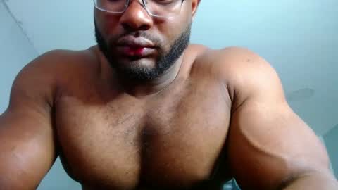 Snapshot of strong_george1 chatting on 14, 12, 2024 strong_george1 online show from 14, 12, 2024