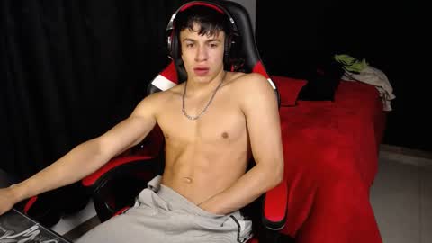 Snapshot of strong_jackxxx chatting on 11, 12, 2024 Daddy Jack online show from 11, 12, 2024
