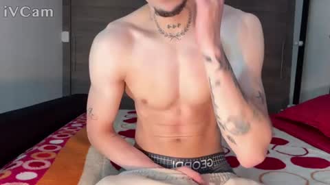 Snapshot of stronghardlatino chatting on 2, 7, 2026 stronghardlatino online show from 2, 7, 2026