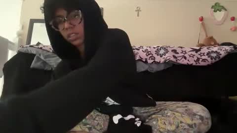 strrwberry online show from 29, 10, 2025