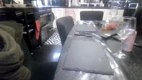 stud_1975 online show from 19, 1, 2026