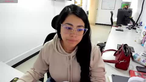 Snapshot of studcb_ chatting on 15, 6, 2026 studcb_ online show from 15, 6, 2026