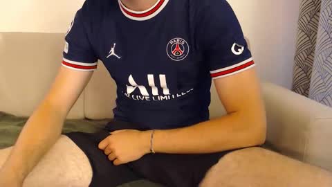 Snapshot of studfromparis chatting on 30, 5, 2026 Stud From Paris online show from 30, 5, 2026