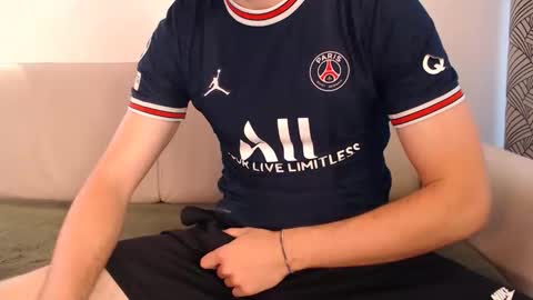 Snapshot of studfromparis chatting on 2, 6, 2026 Stud From Paris online show from 2, 6, 2026