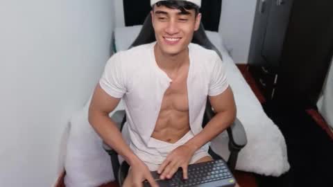 stylish men online show from 14, 10, 2025