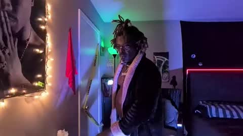 Snapshot of suavechocolatecity chatting on 9, 11, 2025 Hot Chocolate online show from 9, 11, 2025