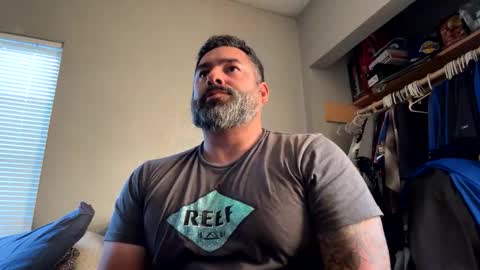 Snapshot of suavecito67 chatting on 12, 5, 2026 suavecito67 online show from 12, 5, 2026