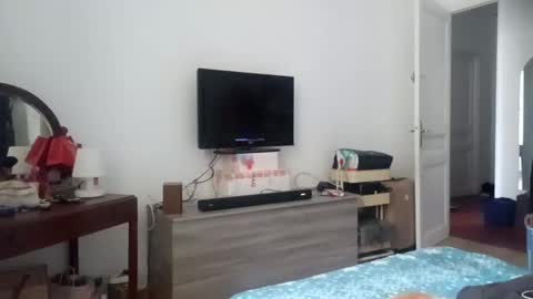 Tom online show from 11, 1, 2025