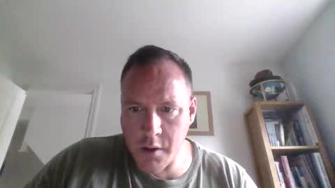 Snapshot of submissivepig4u chatting on 6, 6, 2026 The PIG online show from 6, 6, 2026