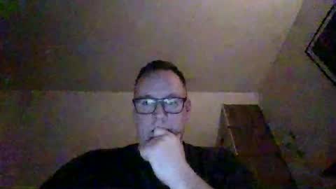 Snapshot of subpig84 chatting on 28, 3, 2026 Sub Male online show from 28, 3, 2026