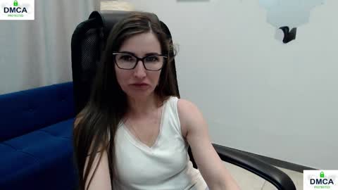 Snapshot of successful_lady_0 chatting on 17, 5, 2026 Eva online show from 17, 5, 2026