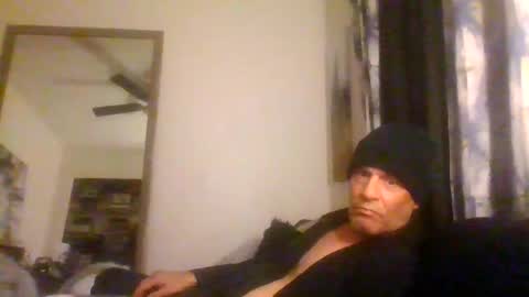 SUCKITU812 online show from 11, 1, 2026