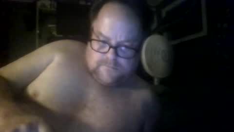 suckmeyoubitch online show from 30, 5, 2026