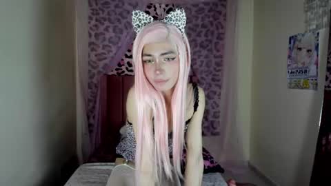 Snapshot of sue_krous chatting on 12, 7, 2026 sue online show from 12, 7, 2026