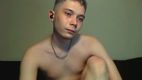 Snapshot of sugarrebit chatting on 3, 2, 2025 Sugarbutter  online show from 3, 2, 2025