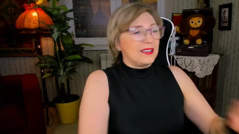 Vivien online show from 8, 1, 2025