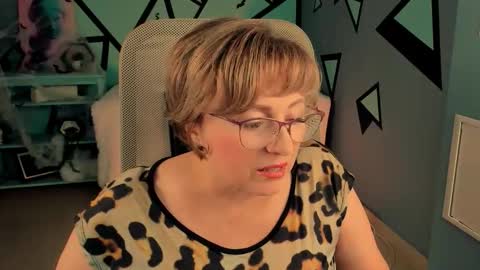 Vivien online show from 29, 10, 2025