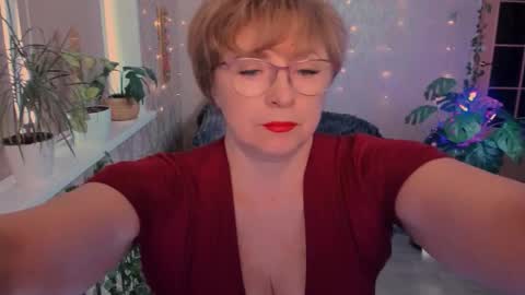 Snapshot of sugarvi chatting on 4, 2, 2026 Vivien online show from 4, 2, 2026