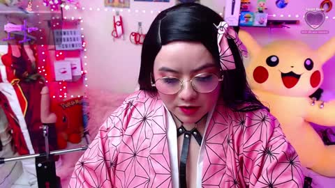Snapshot of suimi_2 chatting on 5, 1, 2025 Suimi online show from 5, 1, 2025