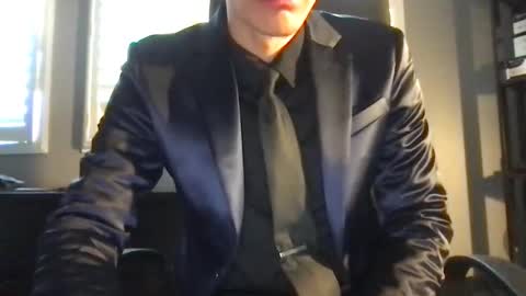 Snapshot of suitfetishez chatting on 23, 3, 2026 suitfetishez online show from 23, 3, 2026